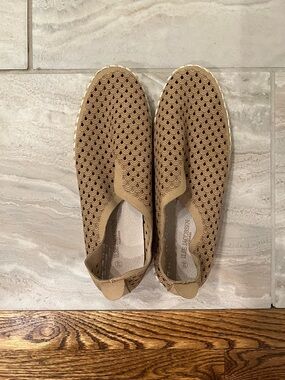 Ilse Jacobsen Tan Perforated Slip-On Loafers